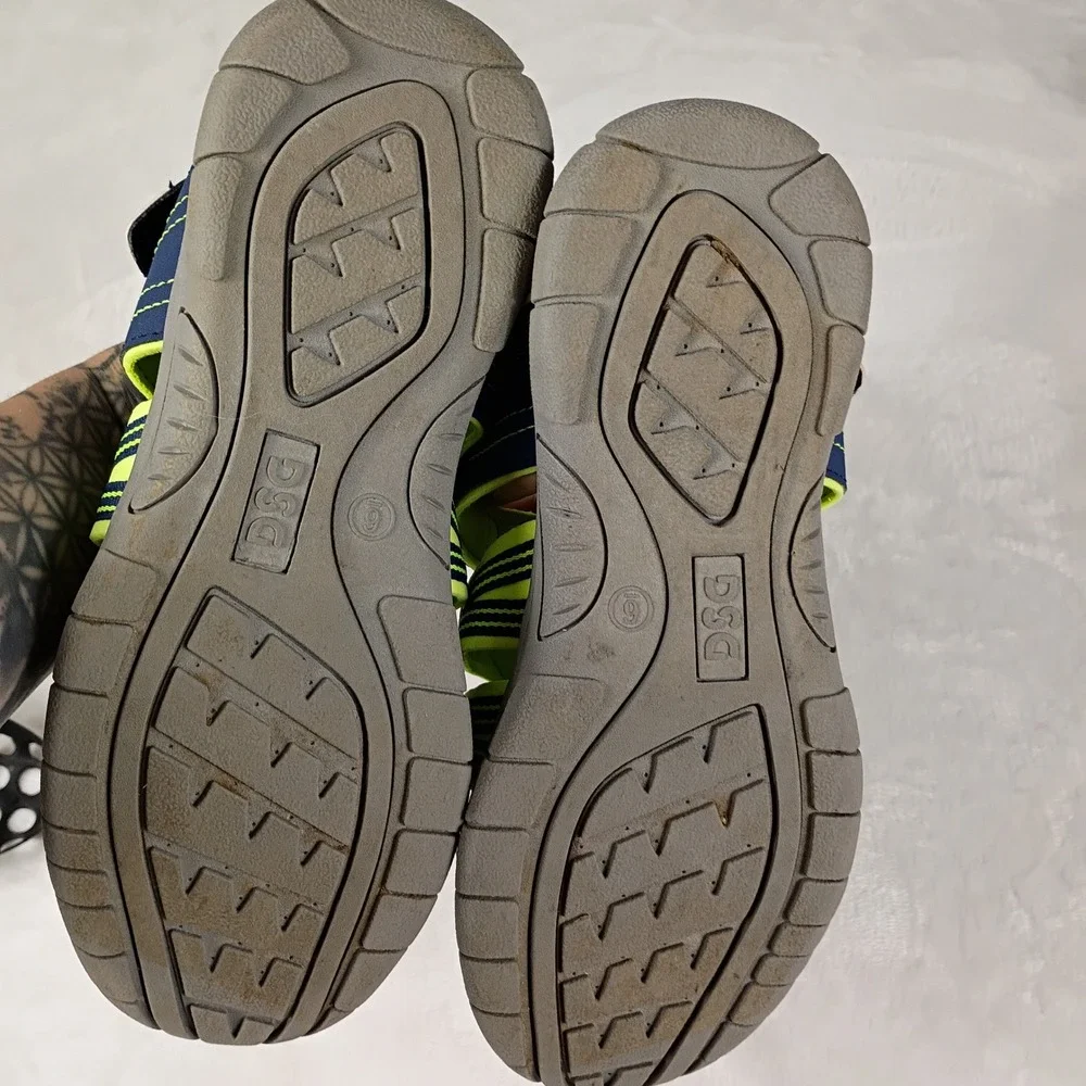 DSG Caged Sandal Youth 6 Blue Neon Green Bungee Hiking Outdoor Gorpcore Summer